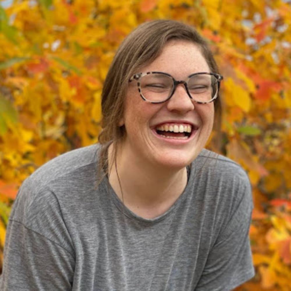 Meet your Posher, Abigail